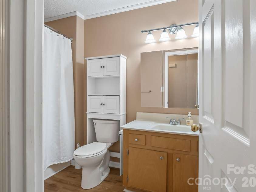 1855 Eastbrook Circle, Morganton, NC 28655.  MLS# CAR4349531, YatesRealty ID 2290. Full Bath 1