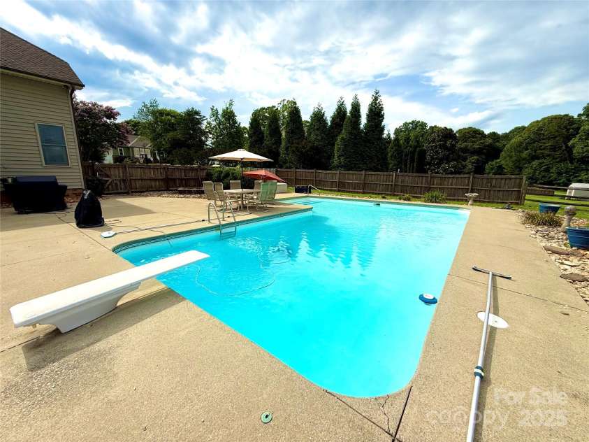 141 Weathers Creek Road, Troutman, NC 28166.  MLS# CAR4264721, YatesRealty ID 22900. 