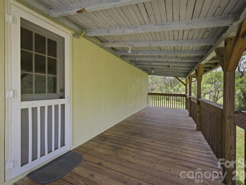 2566 Andrews Circle, Lenoir, NC 28645.  MLS# CAR4369144, YatesRealty ID 22900. 