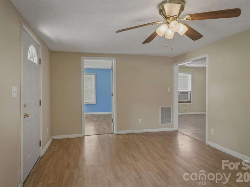 2566 Andrews Circle, Lenoir, NC 28645.  MLS# CAR4369144, YatesRealty ID 22900. 