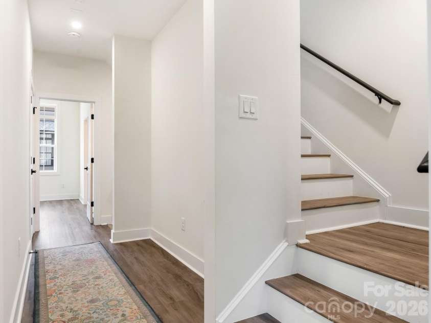 226 Sutton Park Lane, Charlotte, NC 28211.  MLS# CAR4370409, YatesRealty ID 22901. Hallway