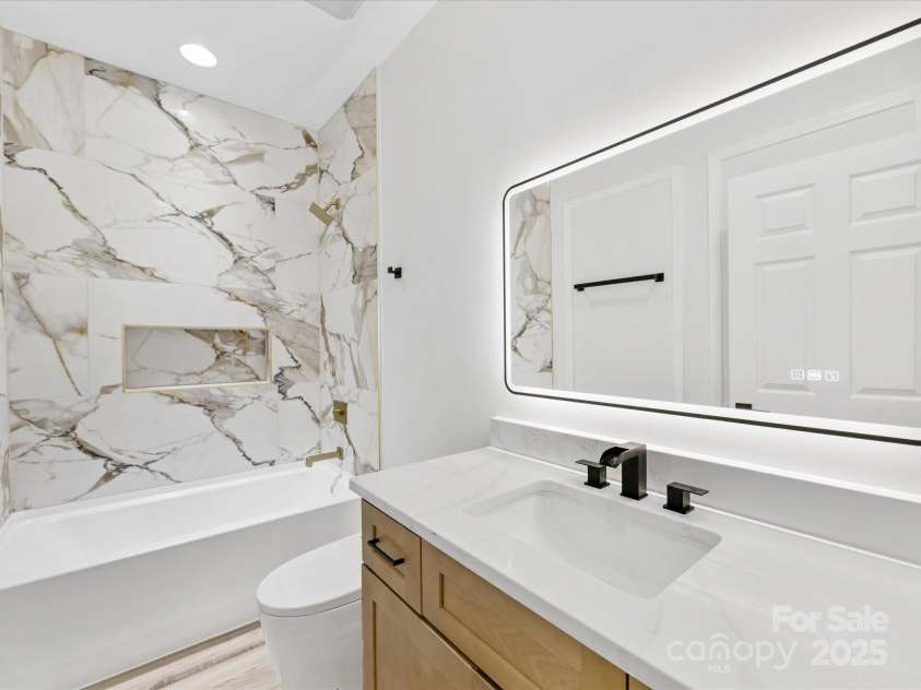 5217 Waterfall Court, Gastonia, NC 28056.  MLS# CAR4268389, YatesRealty ID 22901. ADDITIONAL Room #2 - Connected bathroom