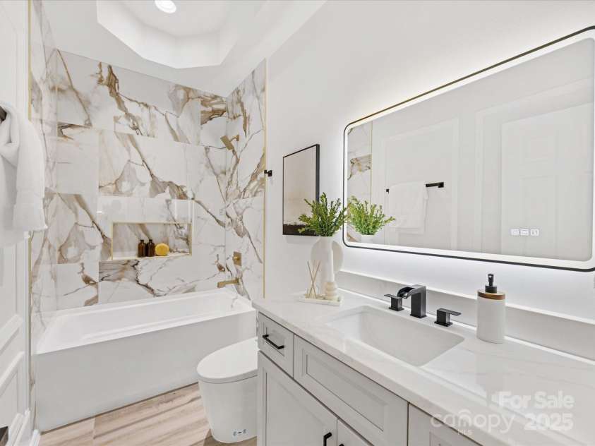 5217 Waterfall Court, Gastonia, NC 28056.  MLS# CAR4268389, YatesRealty ID 22901. Full Bath on Main Floor