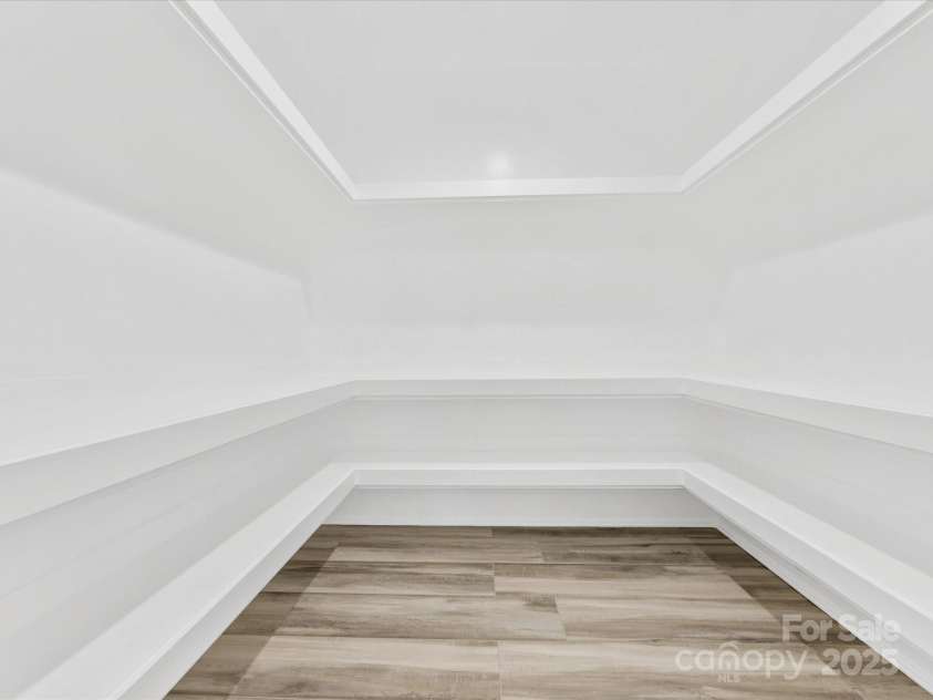 5217 Waterfall Court, Gastonia, NC 28056.  MLS# CAR4268389, YatesRealty ID 22901. Walk-in pantry