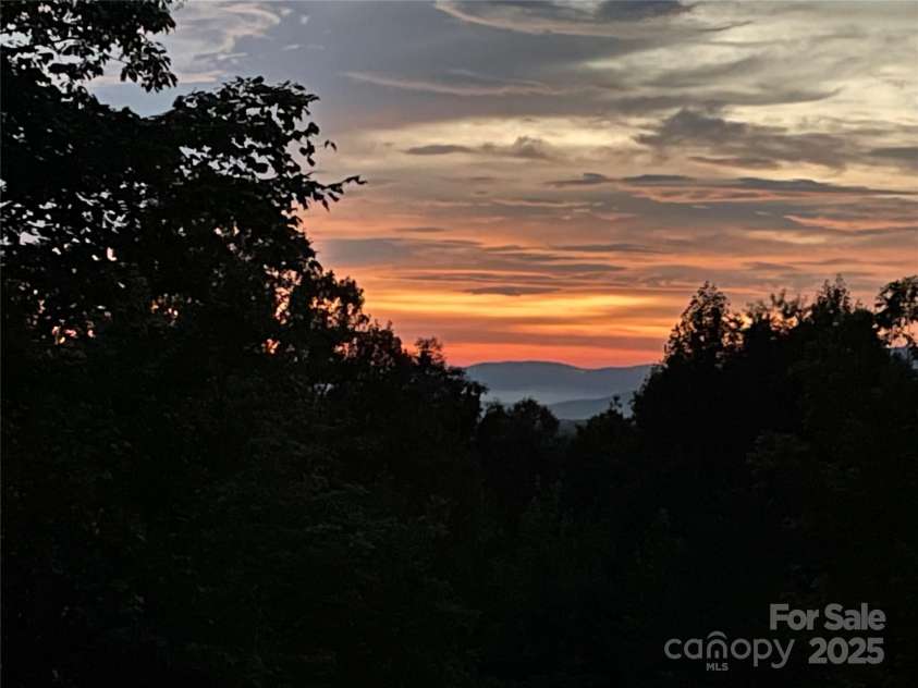 165 Perennial Drive, Nebo, NC 28761.  MLS# CAR4252202, YatesRealty ID 22902. 