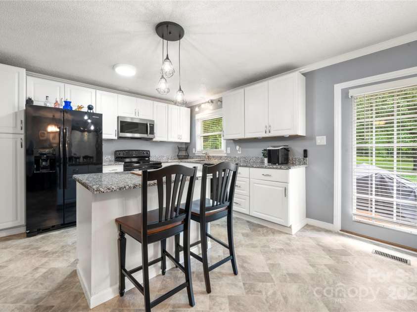 128 Wandering Lane, Bessemer City, NC 28016.  MLS# CAR4259214, YatesRealty ID 22903. 