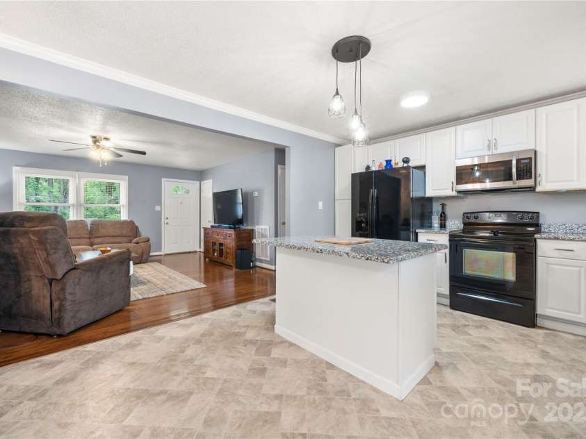 128 Wandering Lane, Bessemer City, NC 28016.  MLS# CAR4259214, YatesRealty ID 22903. 