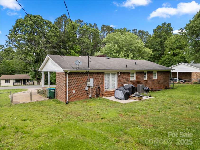 128 Wandering Lane, Bessemer City, NC 28016.  MLS# CAR4259214, YatesRealty ID 22903. 