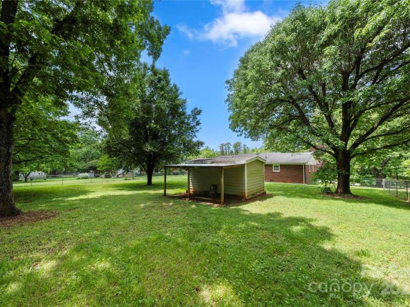 128 Wandering Lane, Bessemer City, NC 28016.  MLS# CAR4259214, YatesRealty ID 22903. 