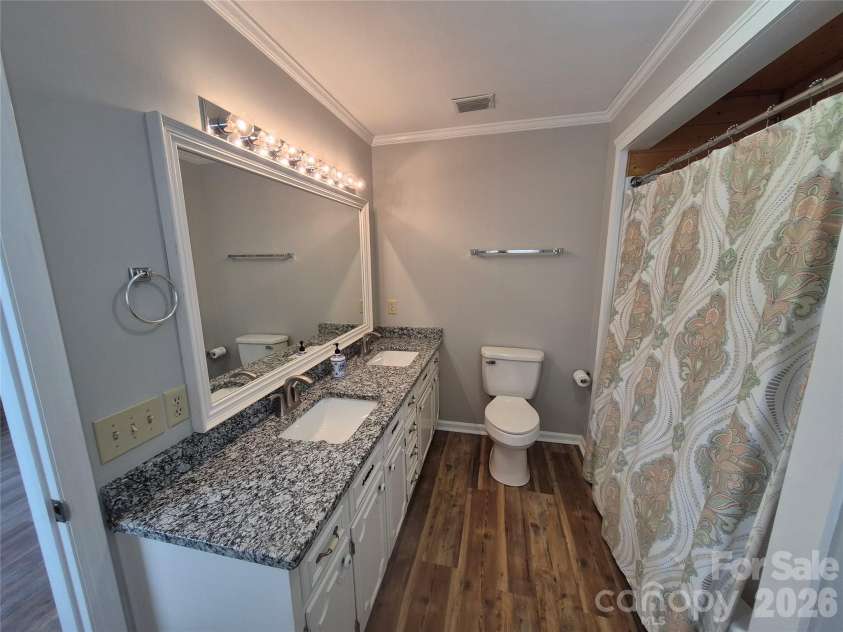 300 Cottonstone Lane, Troy, NC 27371.  MLS# CAR4374576, YatesRealty ID 22904. Full Bathroom
