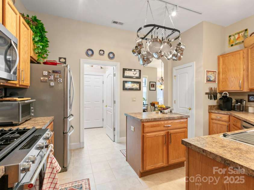 91 Talon Trail Lane, Etowah, NC 28729.  MLS# CAR4272366, YatesRealty ID 22904. 