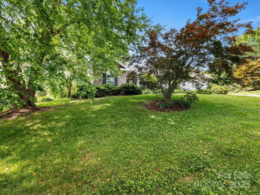 91 Talon Trail Lane, Etowah, NC 28729.  MLS# CAR4272366, YatesRealty ID 22904. 