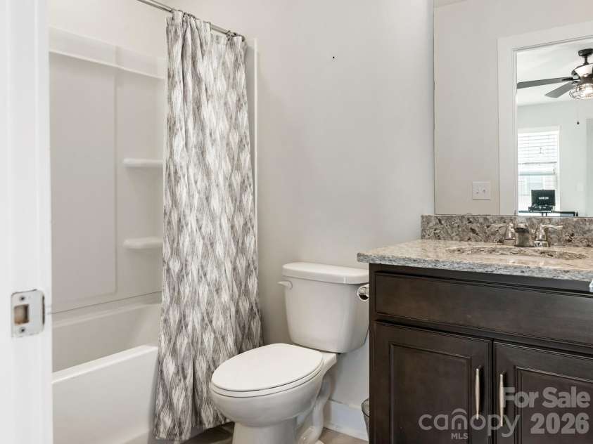 3536 Craughwell Drive, Charlotte, NC 28209.  MLS# CAR4374952, YatesRealty ID 22905. Full bathroom
