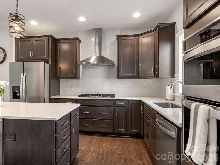 3536 Craughwell Drive, Charlotte, NC 28209.  MLS# CAR4374952, YatesRealty ID 22905. Kitchen