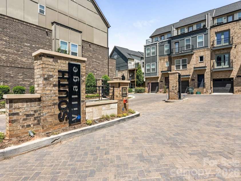 3536 Craughwell Drive, Charlotte, NC 28209.  MLS# CAR4374952, YatesRealty ID 22905. South Village