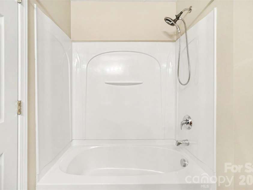 1011 Silver Springs Road, Fort Mill, SC 29715.  MLS# CAR4376380, YatesRealty ID 22907. 
