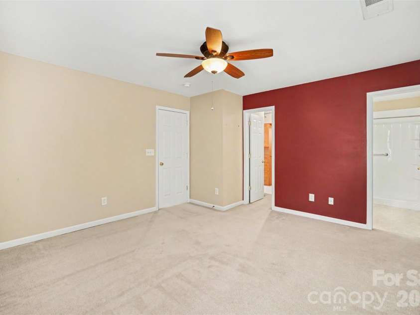 1011 Silver Springs Road, Fort Mill, SC 29715.  MLS# CAR4376380, YatesRealty ID 22907. 