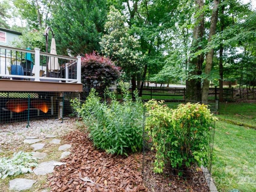 27092 Village Drive, Tega Cay, SC 29708.  MLS# CAR4269086, YatesRealty ID 22907. 