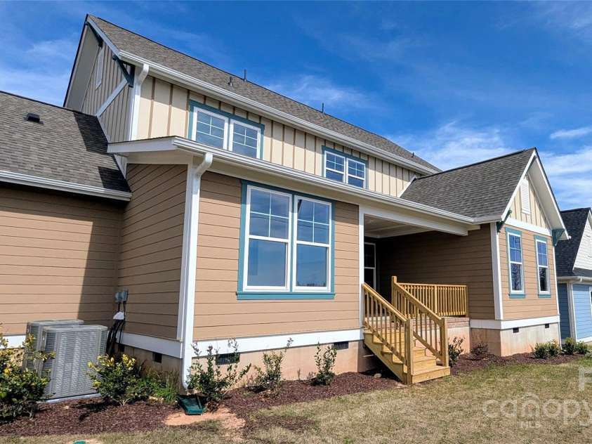 275 Luray Way, Rock Hill, SC 29730.  MLS# CAR4235922, YatesRealty ID 22908. 