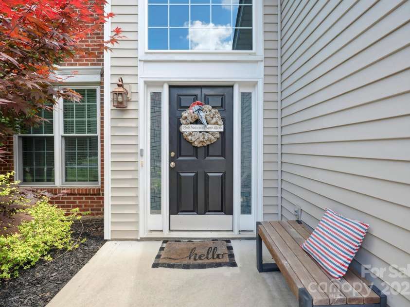 16337 Greybriar Forest Lane, Charlotte, NC 28278.  MLS# CAR4321369, YatesRealty ID 2291. 