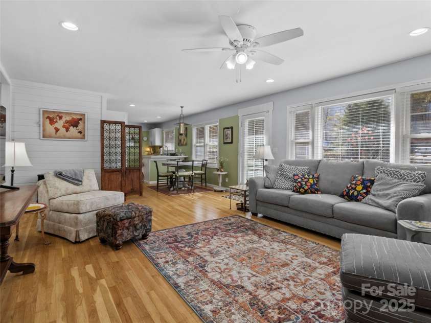 55 Cataberry Lane, Burnsville, NC 28714.  MLS# CAR4319951, YatesRealty ID 2291. 