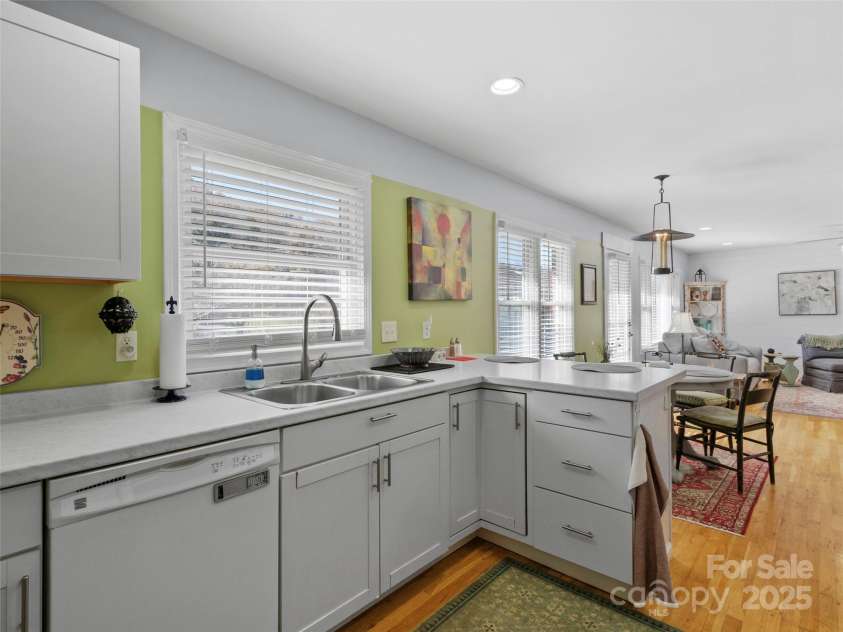 55 Cataberry Lane, Burnsville, NC 28714.  MLS# CAR4319951, YatesRealty ID 2291. 