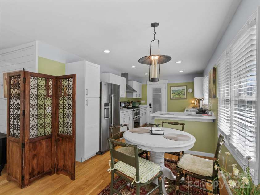 55 Cataberry Lane, Burnsville, NC 28714.  MLS# CAR4319951, YatesRealty ID 2291. 