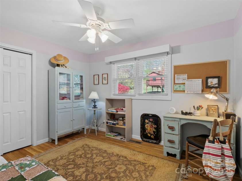 55 Cataberry Lane, Burnsville, NC 28714.  MLS# CAR4319951, YatesRealty ID 2291. 