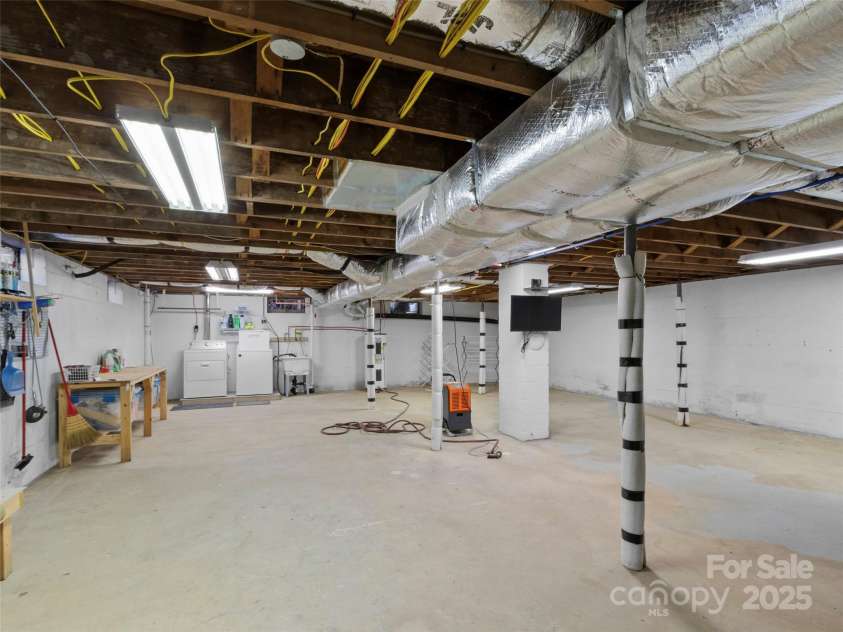 55 Cataberry Lane, Burnsville, NC 28714.  MLS# CAR4319951, YatesRealty ID 2291. 