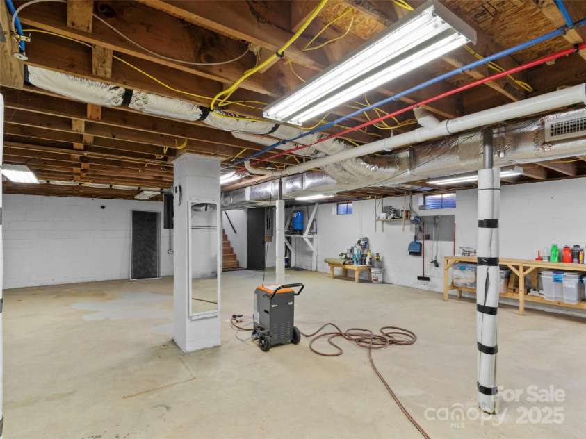 55 Cataberry Lane, Burnsville, NC 28714.  MLS# CAR4319951, YatesRealty ID 2291. 