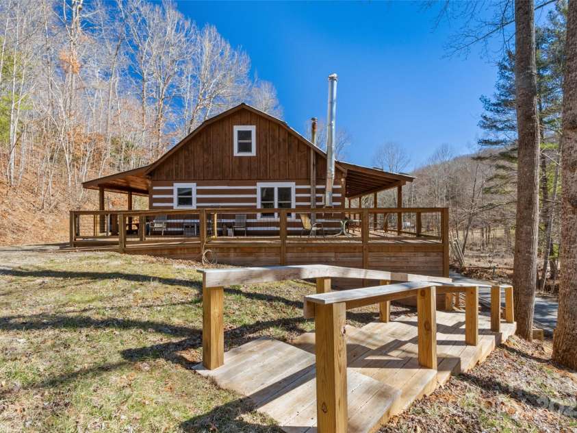 620 Hickory Springs Road, Burnsville, NC 28714.  MLS# CAR4228193, YatesRealty ID 2291. 