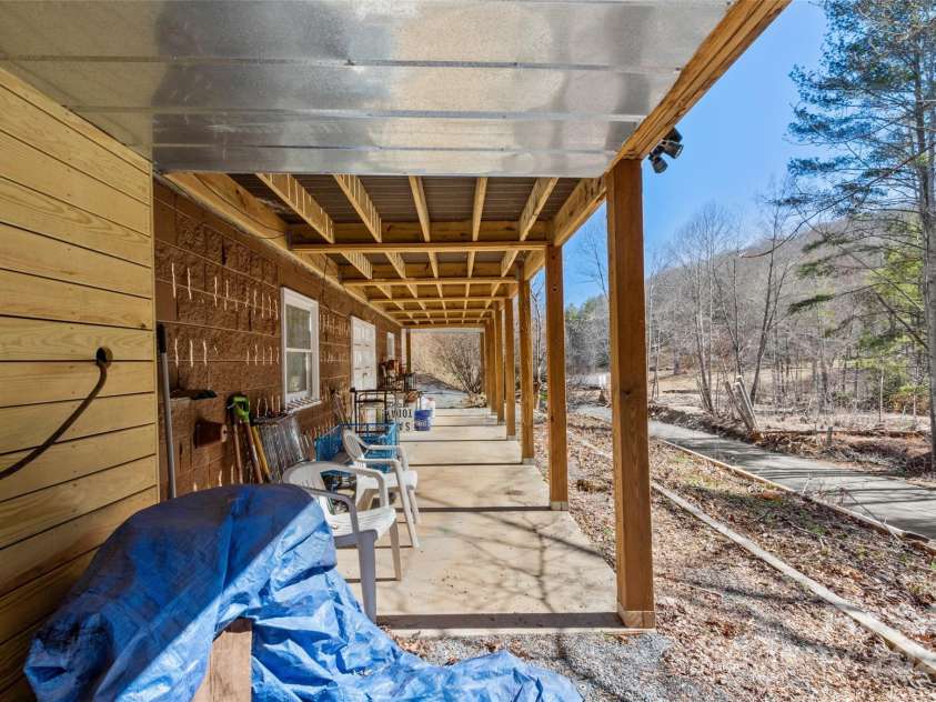 620 Hickory Springs Road, Burnsville, NC 28714.  MLS# CAR4228193, YatesRealty ID 2291. 