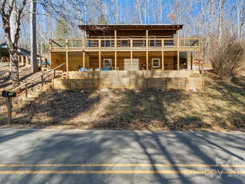 620 Hickory Springs Road, Burnsville, NC 28714.  MLS# CAR4228193, YatesRealty ID 2291. 