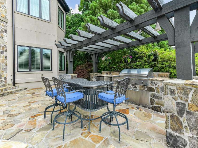 14633 Rudolph Dadey Drive, Charlotte, NC 28277.  MLS# CAR4380661, YatesRealty ID 22910. Outdoorgrilling area
