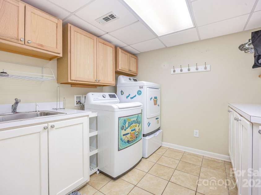 714 Shady Drive, Albemarle, NC 28001.  MLS# CAR4327458, YatesRealty ID 22910. 