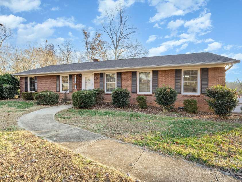 714 Shady Drive, Albemarle, NC 28001.  MLS# CAR4327458, YatesRealty ID 22910. 