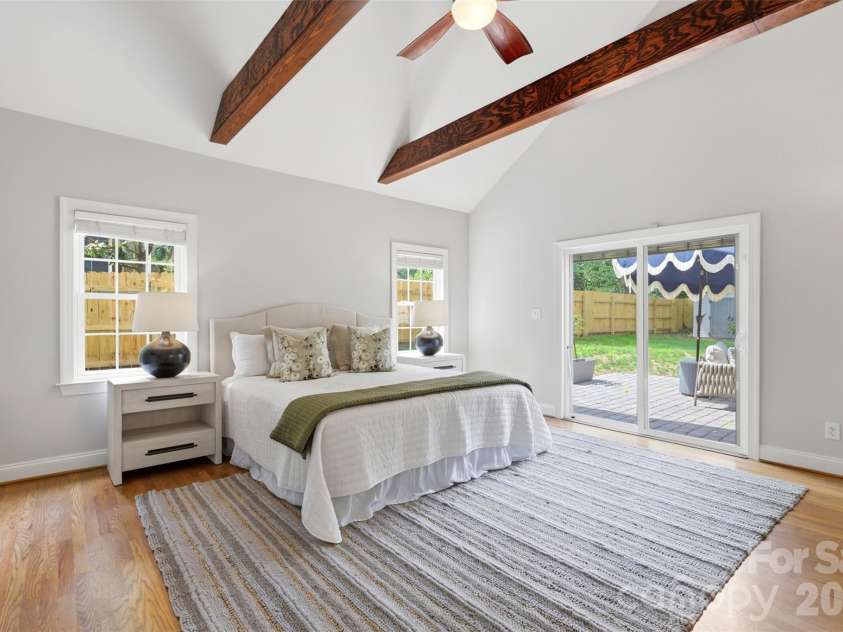 1929 Mecklenburg Avenue, Charlotte, NC 28205.  MLS# CAR4366815, YatesRealty ID 22912. 