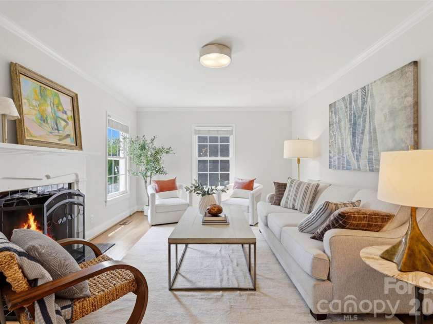 1929 Mecklenburg Avenue, Charlotte, NC 28205.  MLS# CAR4366815, YatesRealty ID 22912. 