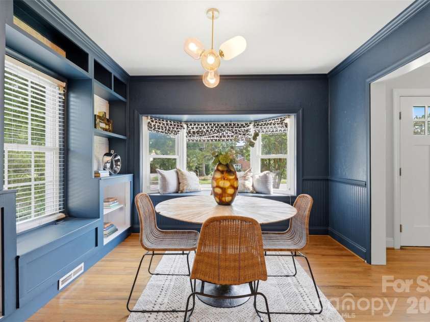 1929 Mecklenburg Avenue, Charlotte, NC 28205.  MLS# CAR4366815, YatesRealty ID 22912. 