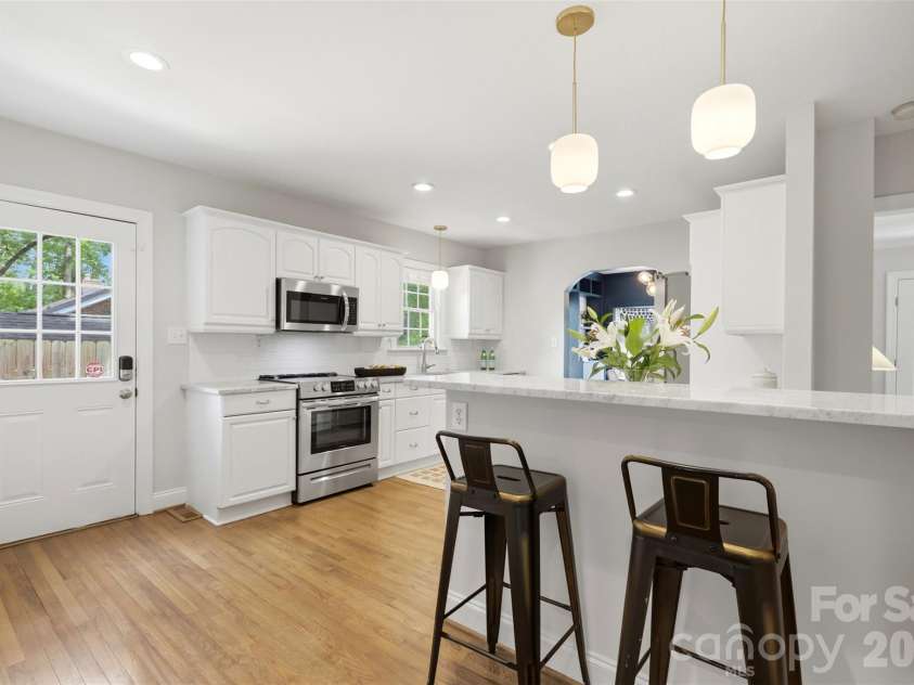 1929 Mecklenburg Avenue, Charlotte, NC 28205.  MLS# CAR4366815, YatesRealty ID 22912. 