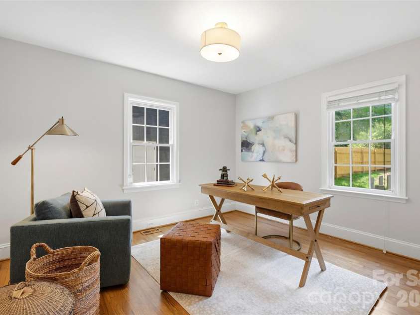 1929 Mecklenburg Avenue, Charlotte, NC 28205.  MLS# CAR4366815, YatesRealty ID 22912. 