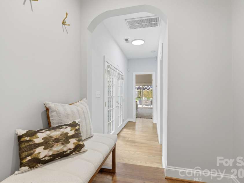 1929 Mecklenburg Avenue, Charlotte, NC 28205.  MLS# CAR4366815, YatesRealty ID 22912. 