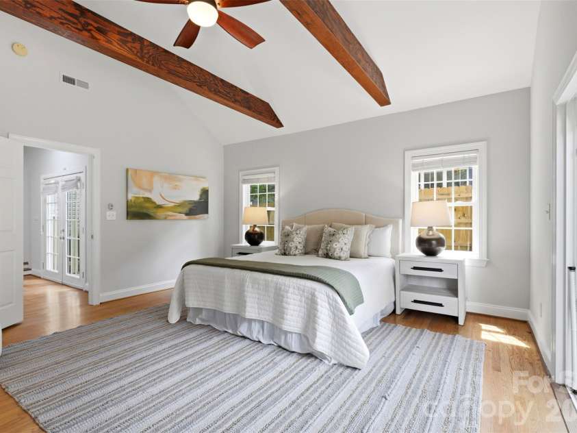 1929 Mecklenburg Avenue, Charlotte, NC 28205.  MLS# CAR4366815, YatesRealty ID 22912. 