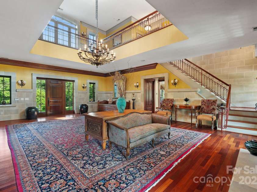 1067 Kent Road, Winston Salem, NC 27104.  MLS# CAR4263540, YatesRealty ID 22913. 