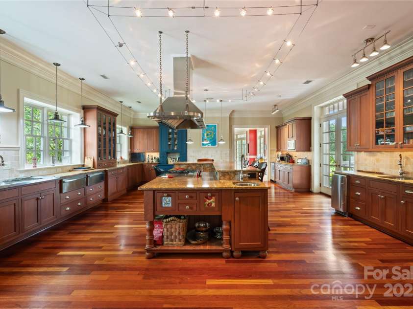 1067 Kent Road, Winston Salem, NC 27104.  MLS# CAR4263540, YatesRealty ID 22913. 