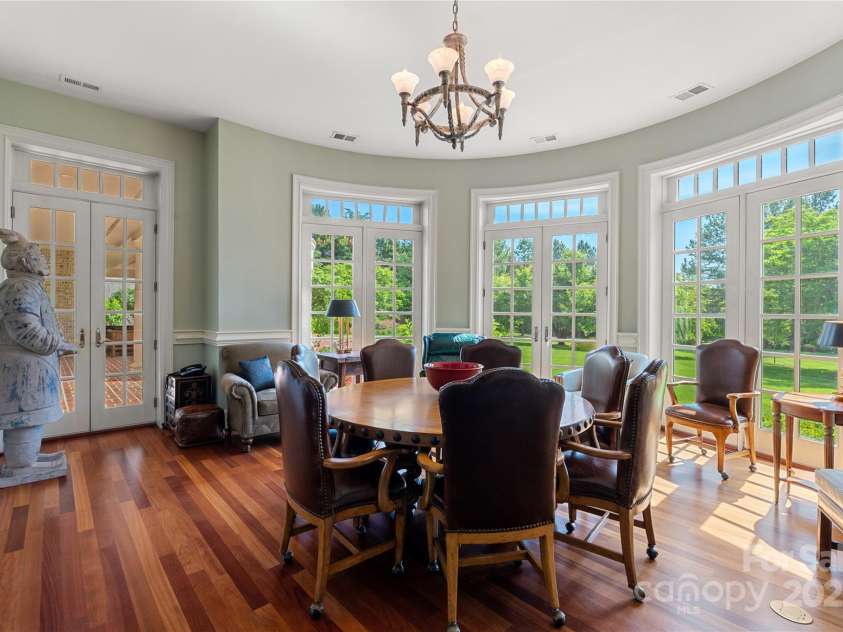 1067 Kent Road, Winston Salem, NC 27104.  MLS# CAR4263540, YatesRealty ID 22913. 