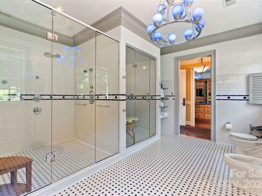 1067 Kent Road, Winston Salem, NC 27104.  MLS# CAR4263540, YatesRealty ID 22913. 