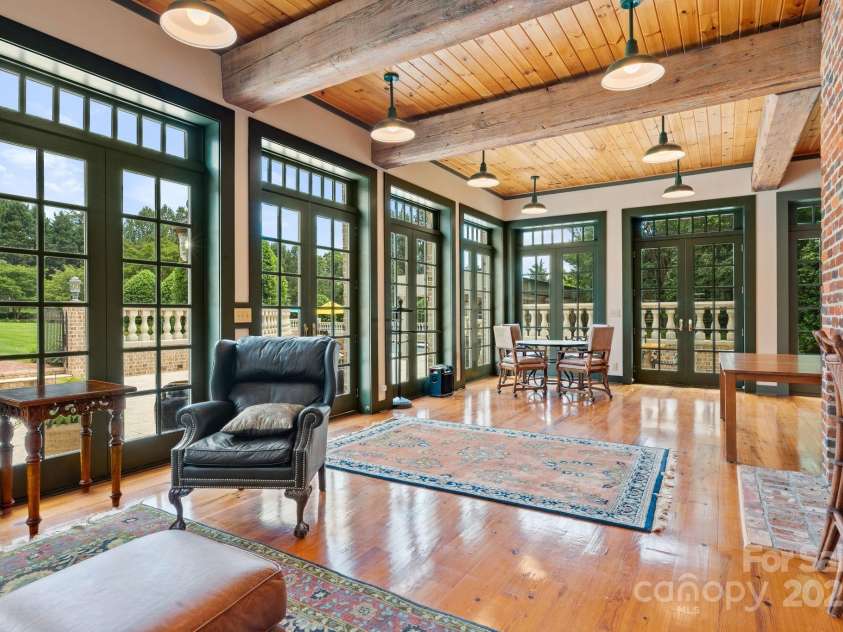 1067 Kent Road, Winston Salem, NC 27104.  MLS# CAR4263540, YatesRealty ID 22913. 