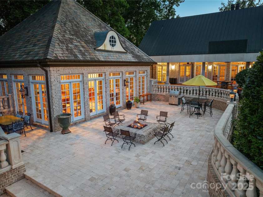 1067 Kent Road, Winston Salem, NC 27104.  MLS# CAR4263540, YatesRealty ID 22913. 