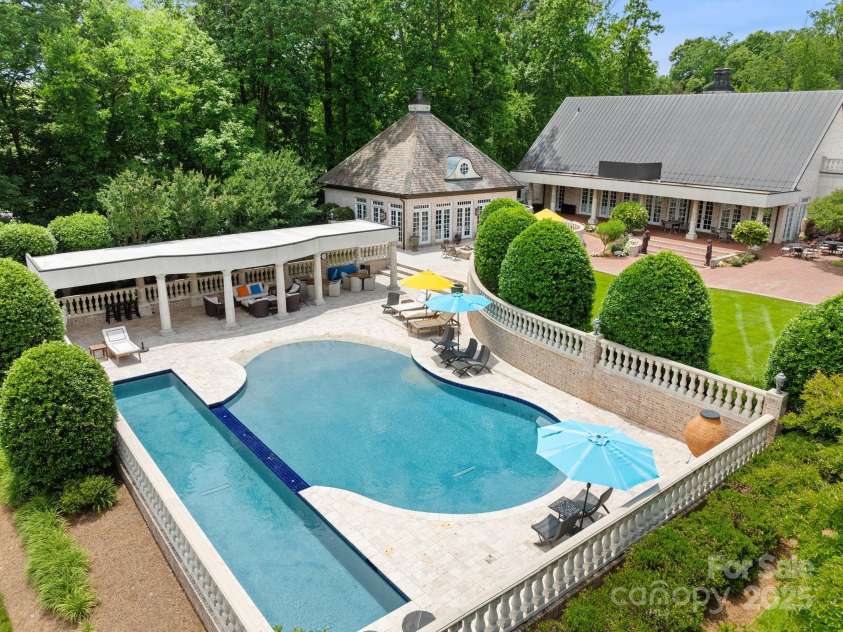 1067 Kent Road, Winston Salem, NC 27104.  MLS# CAR4263540, YatesRealty ID 22913. 